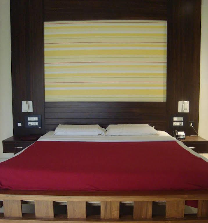 Hotel Madhuvan Serai Manipal Εξωτερικό φωτογραφία